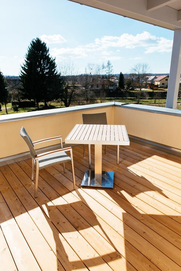 Heuberger Hotel apartamentowy Rudersdorf
